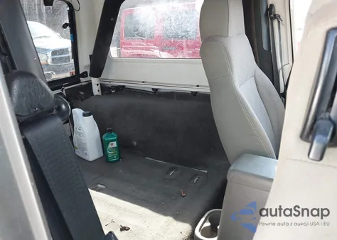 2005 Jeep Wrangler Unlimited из США, поврежденный, VIN 1J4FA44SX5P353753